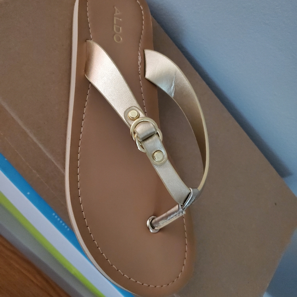 Women sandals